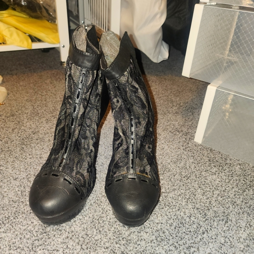 Black bootie heels